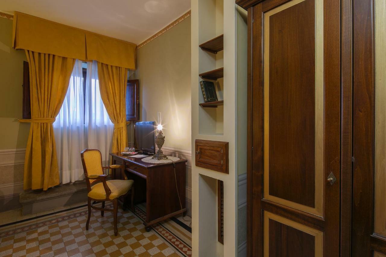 I Portici Hotel - Residenza D'Epoca Arezzo Exterior foto